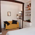 Apartment Paul Louis Courier