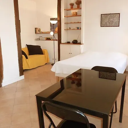 Apartment Paul Louis Courier *